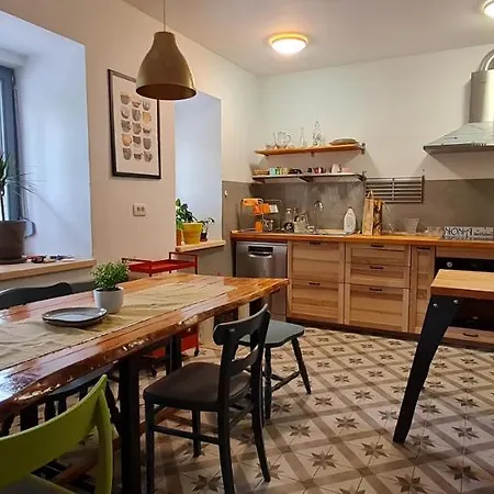 Nona Bb * Postojna
